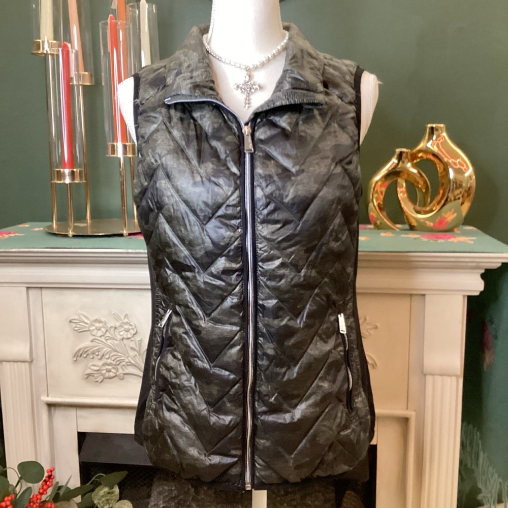 Calvin Klein Camo Performance Vest with Down Fill